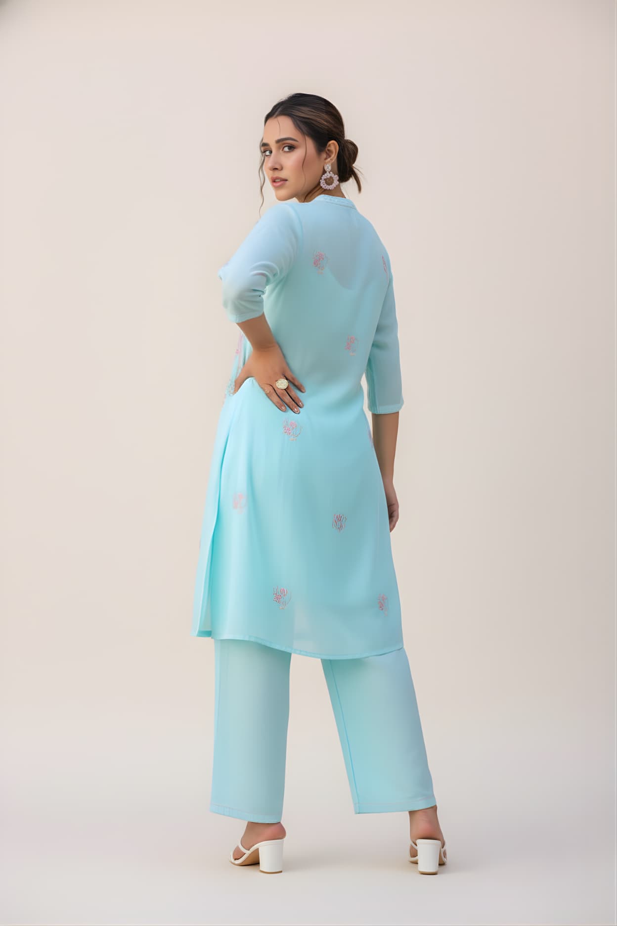 Folkiss Women’s Sky Blue Cotton Floral Printed Layered Front Kurti with Pant | Pin-Tuck Yoke Straight Kurta Set