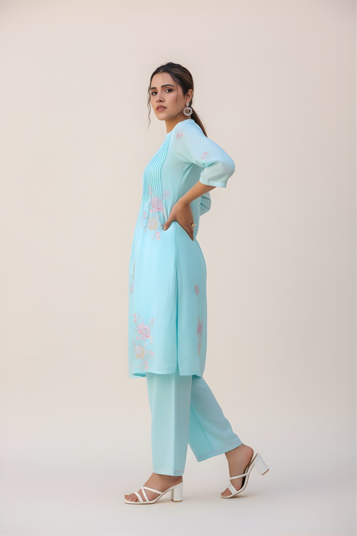 Folkiss Women’s Sky Blue Cotton Floral Printed Layered Front Kurti with Pant | Pin-Tuck Yoke Straight Kurta Set